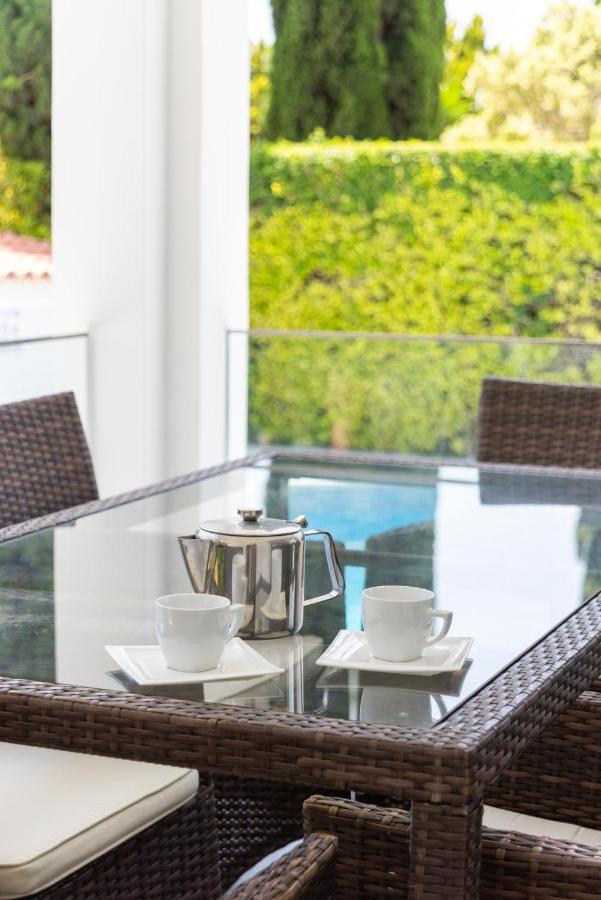 Bungalow Mikaella By Ezoria Villas Coral Bay Ngoại thất bức ảnh