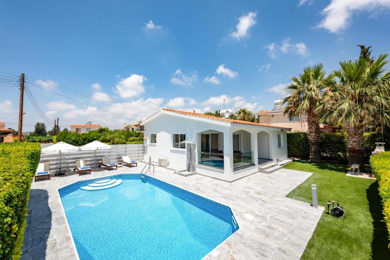 Bungalow Mikaella By Ezoria Villas Coral Bay Ngoại thất bức ảnh