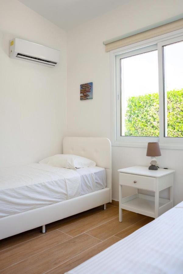 Bungalow Mikaella By Ezoria Villas Coral Bay Ngoại thất bức ảnh