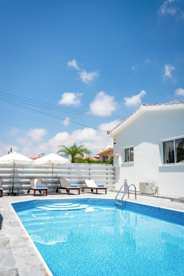 Bungalow Mikaella By Ezoria Villas Coral Bay Ngoại thất bức ảnh