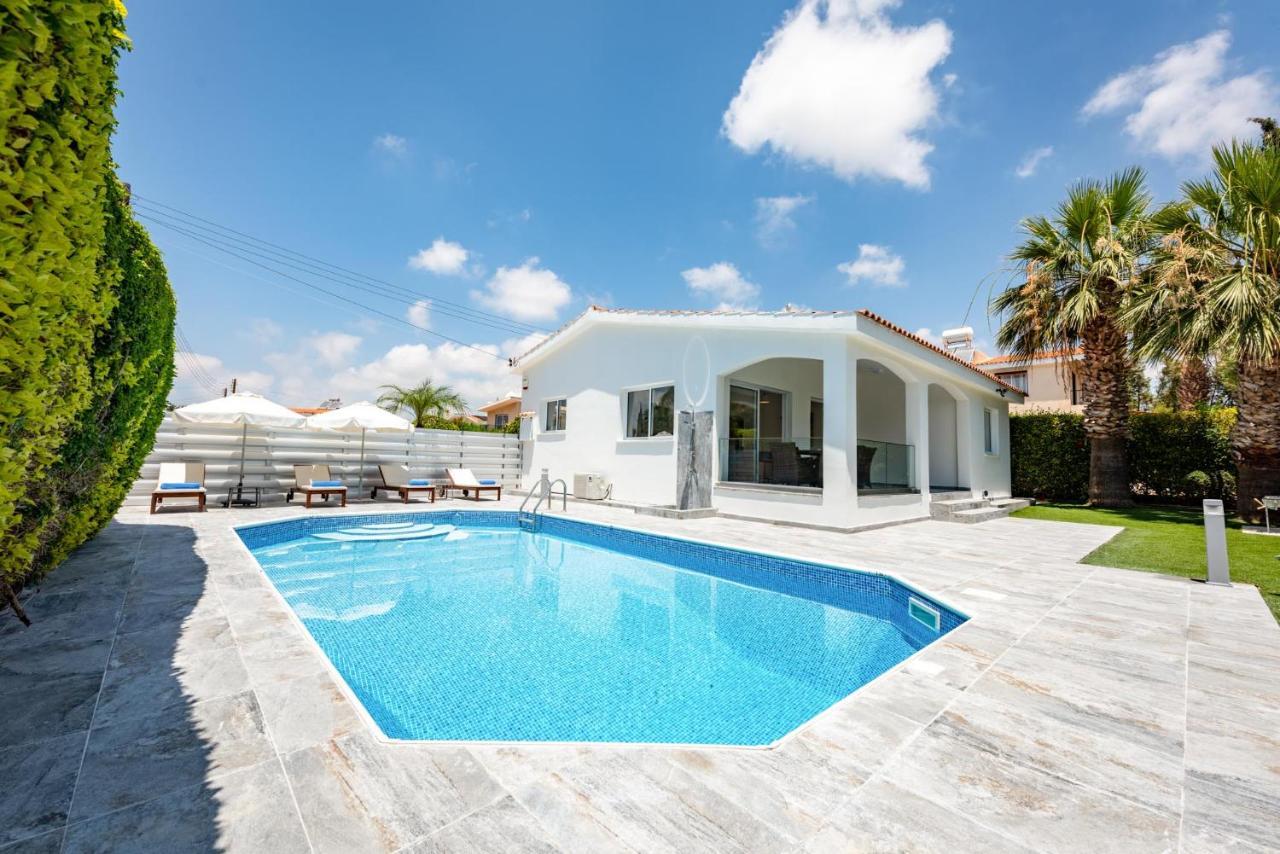 Bungalow Mikaella By Ezoria Villas Coral Bay Ngoại thất bức ảnh