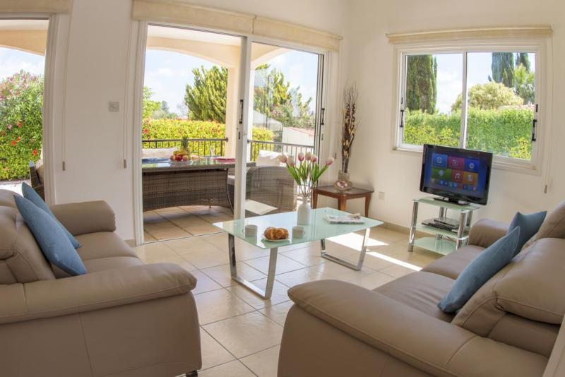 Bungalow Mikaella By Ezoria Villas Coral Bay Ngoại thất bức ảnh