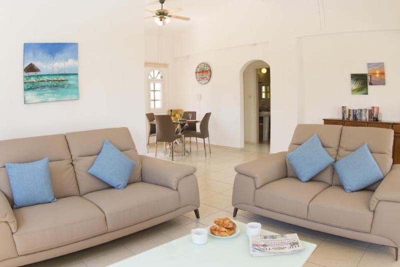 Bungalow Mikaella By Ezoria Villas Coral Bay Ngoại thất bức ảnh