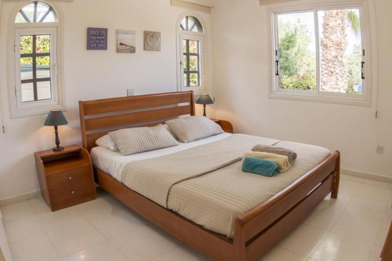 Bungalow Mikaella By Ezoria Villas Coral Bay Ngoại thất bức ảnh