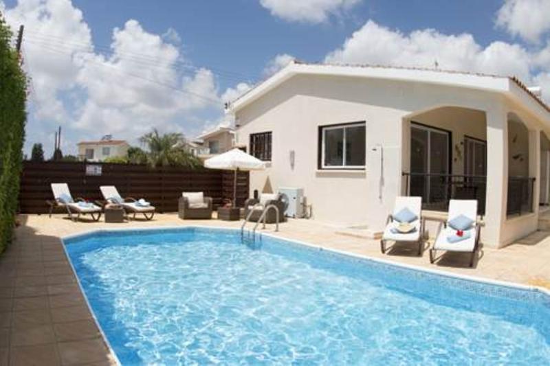 Bungalow Mikaella By Ezoria Villas Coral Bay Ngoại thất bức ảnh